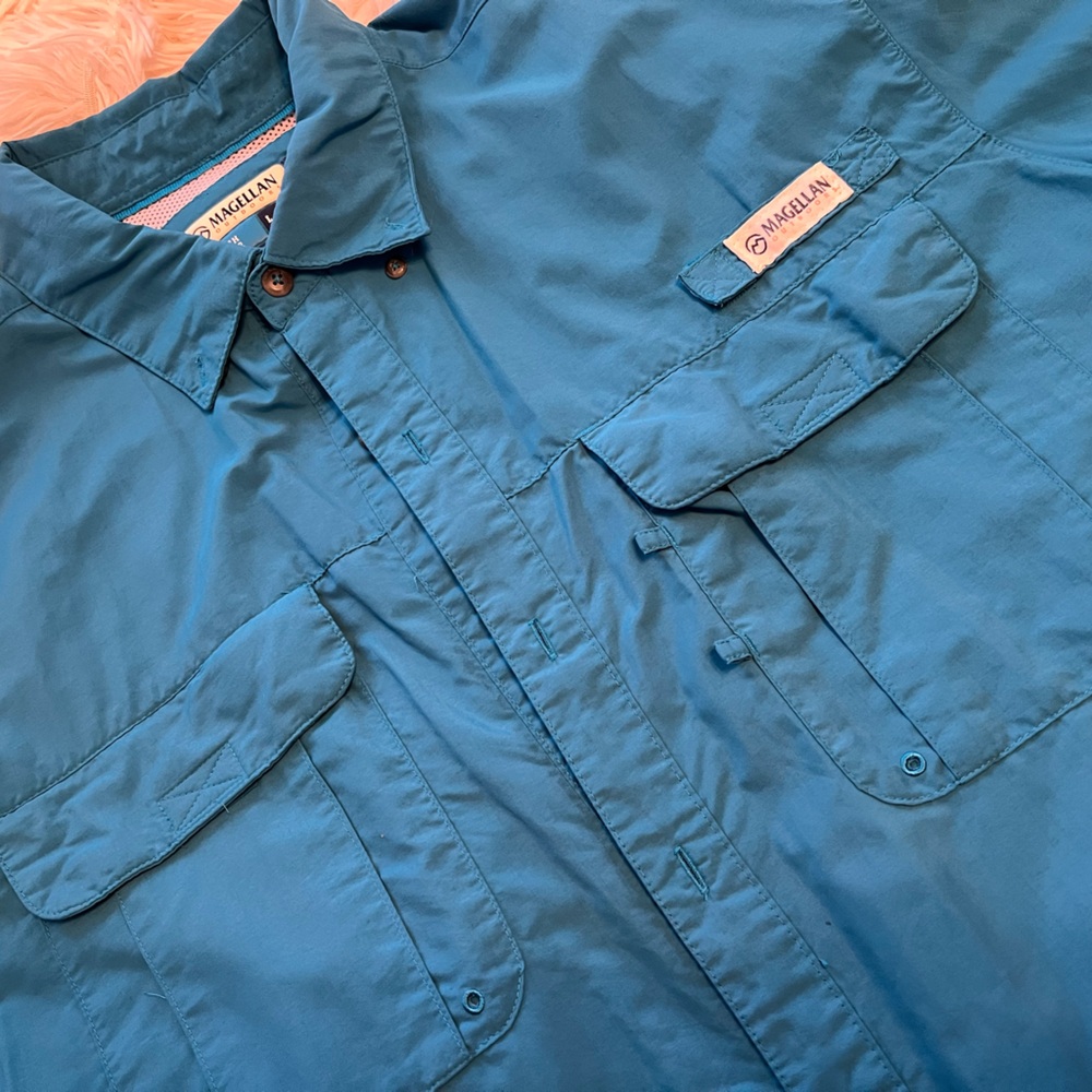 Magellan Outdoors Blue Short Sleeve Tee